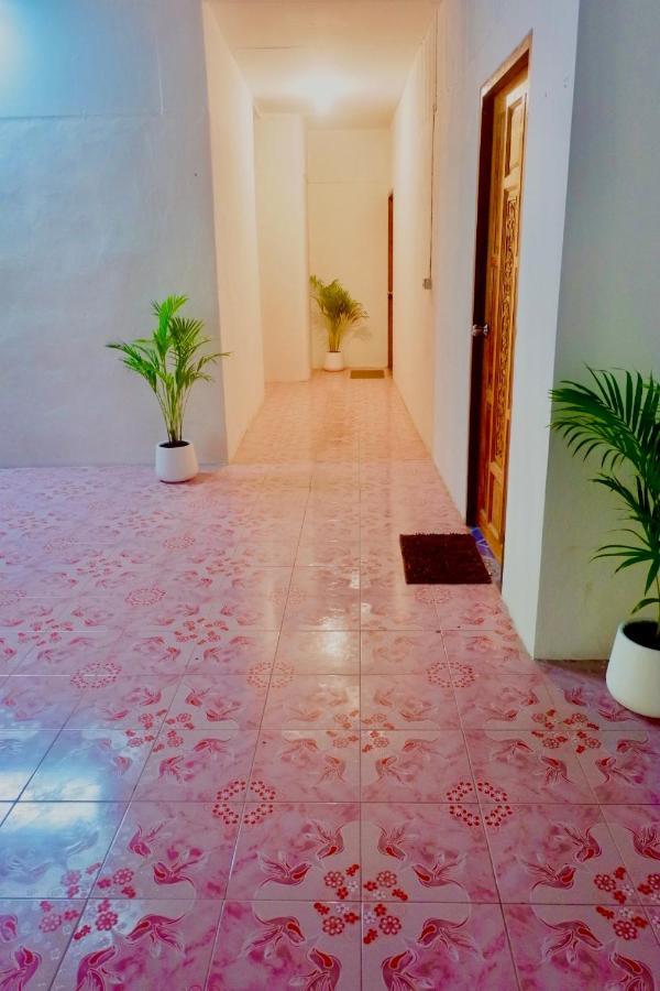 Lungkluay Homestay Ko Kut Екстер'єр фото