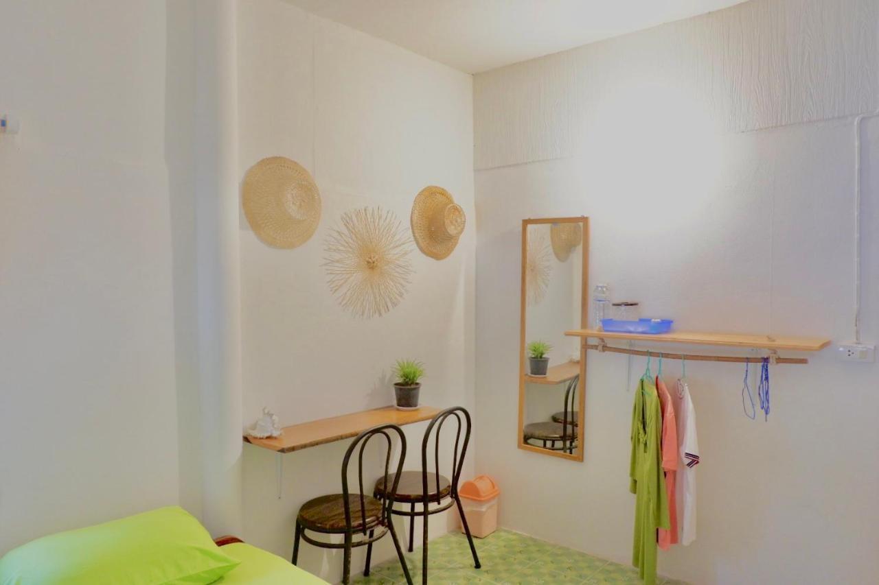 Lungkluay Homestay Ko Kut Екстер'єр фото