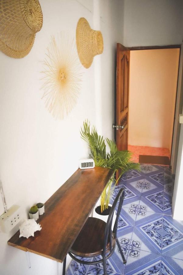 Lungkluay Homestay Ko Kut Екстер'єр фото