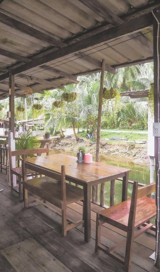 Lungkluay Homestay Ko Kut Екстер'єр фото