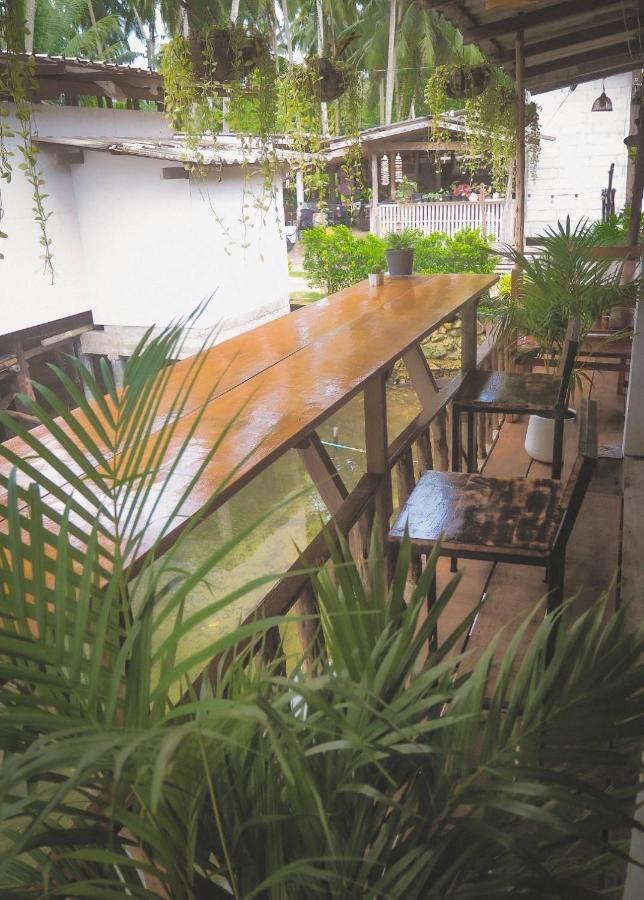 Lungkluay Homestay Ko Kut Екстер'єр фото