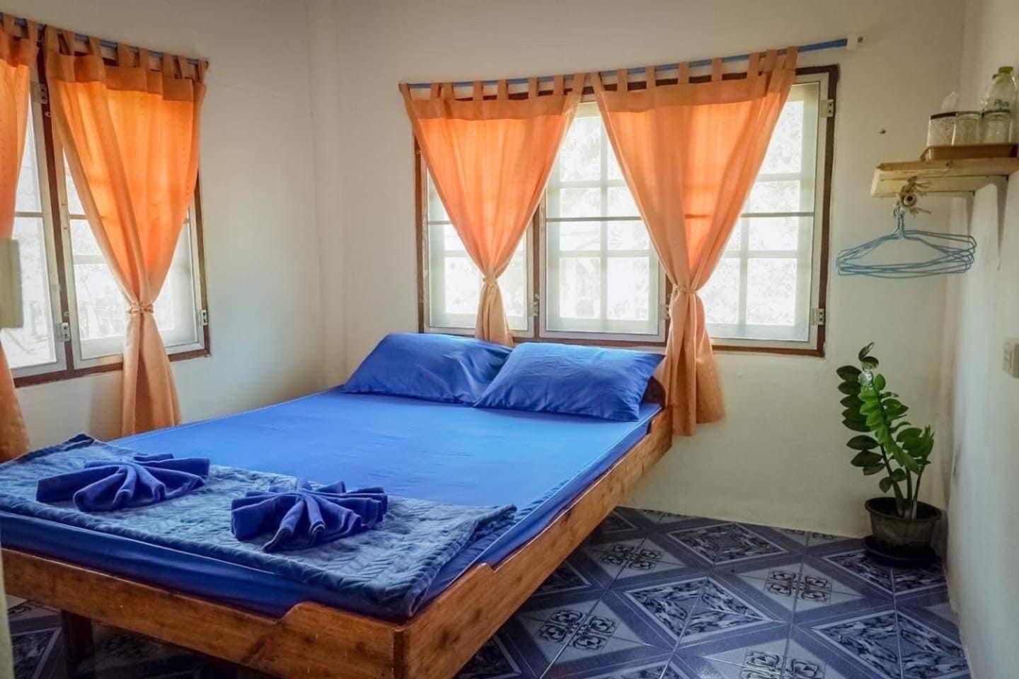 Lungkluay Homestay Ko Kut Екстер'єр фото
