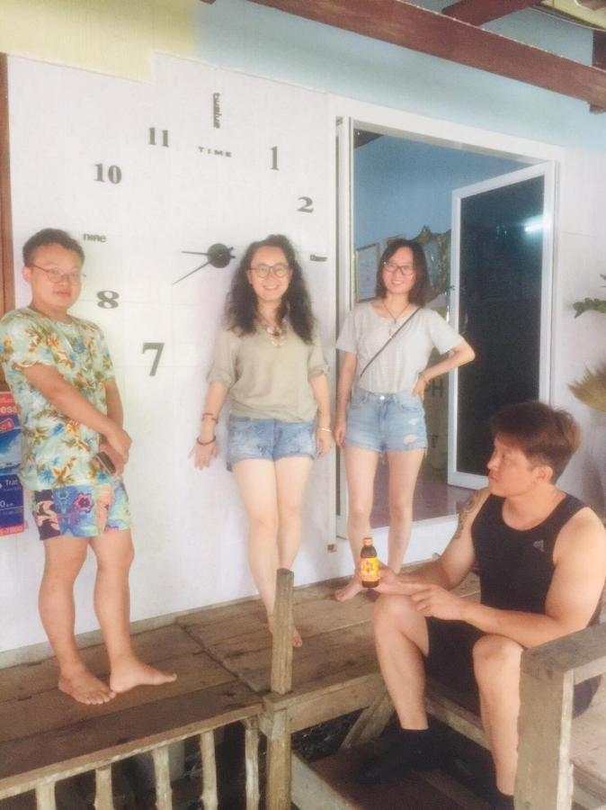 Lungkluay Homestay Ko Kut Екстер'єр фото